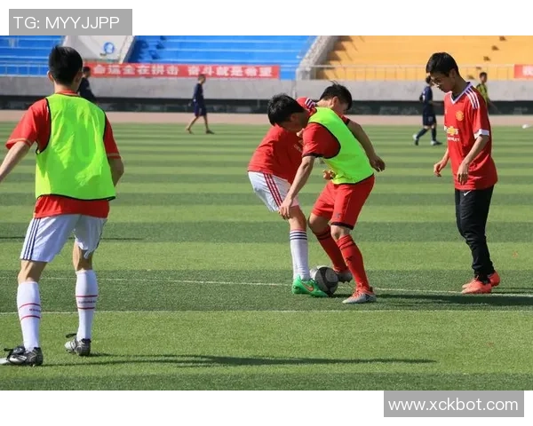 赛后分析：西安足球队与上海足球队的比赛节奏与战术对比探讨